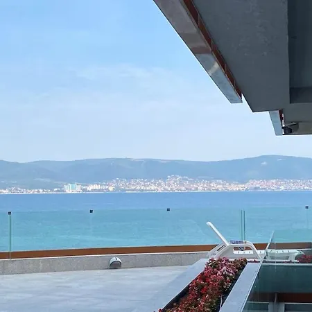 Paradiso 'в' 107 Private Cozy Несебър