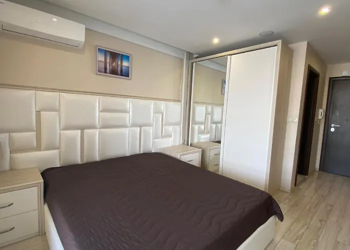 Paradiso 'в' 107 Private Cozy アパート ネセバル